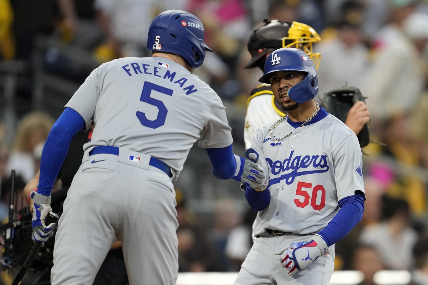 Freddie Freeman scratched from lineup as Dodgers face elimination from NLDS | iNFOnews.ca Freddie Freeman scratched from lineup as Dodgers face elimination from NLDS | iNFOnews.ca