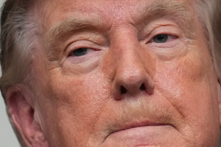 Investigators examining foes of Trump seek interviews related to Mar-a-Lago search, AP sources say | iNFOnews.ca
