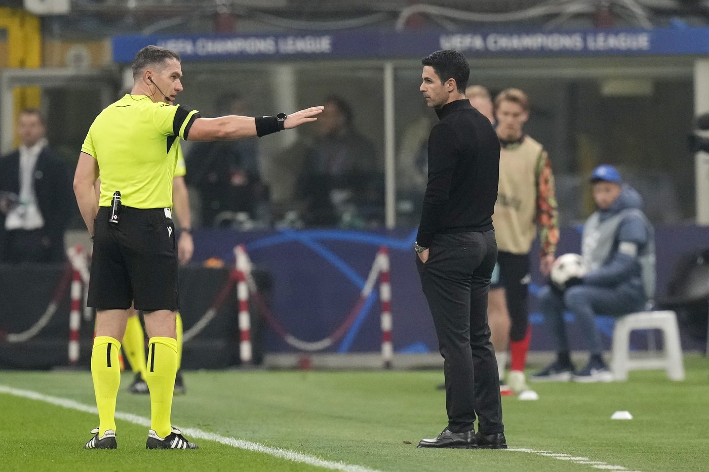 Mikel Arteta angered by two penalty calls in Arsenal loss at Inter | iNFOnews.ca Mikel Arteta angered by two penalty calls in Arsenal loss at Inter | iNFOnews.ca