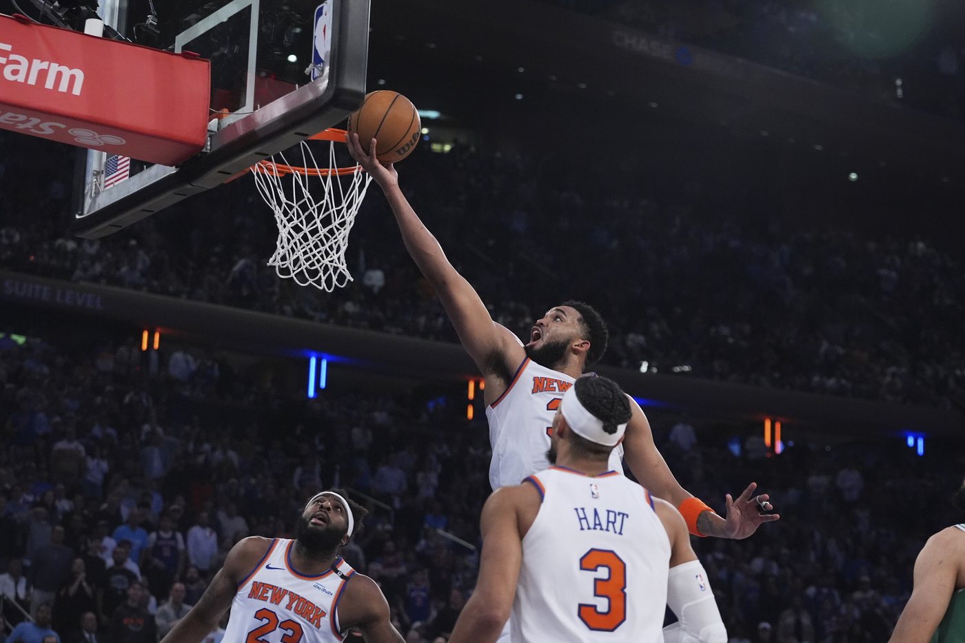 Knicks beat Celtics 119-81 in Game 6 and advance to face Pacers in Eastern Conference finals | iNFOnews.ca