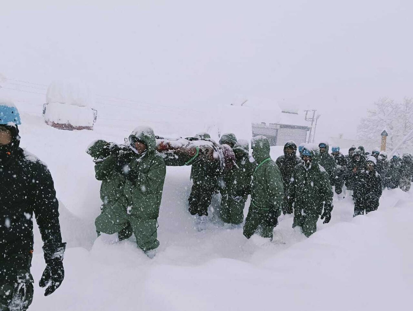 At least 4 construction workers are killed in an avalanche in northern India | iNFOnews.ca At least 4 construction workers are killed in an avalanche in northern India | iNFOnews.ca