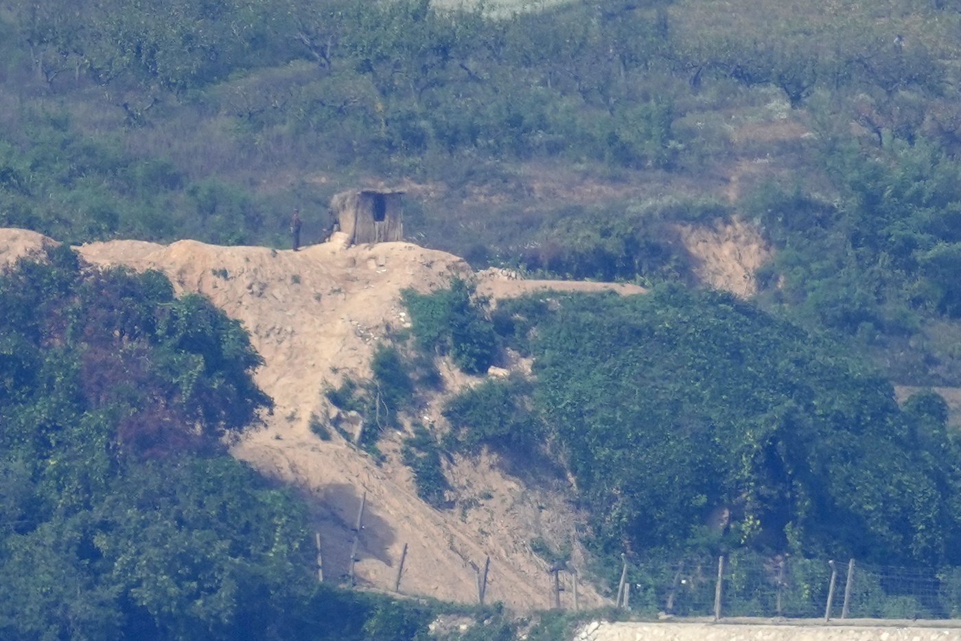 North Korea vows to block border with South Korea and build front-line defense structures | iNFOnews.ca