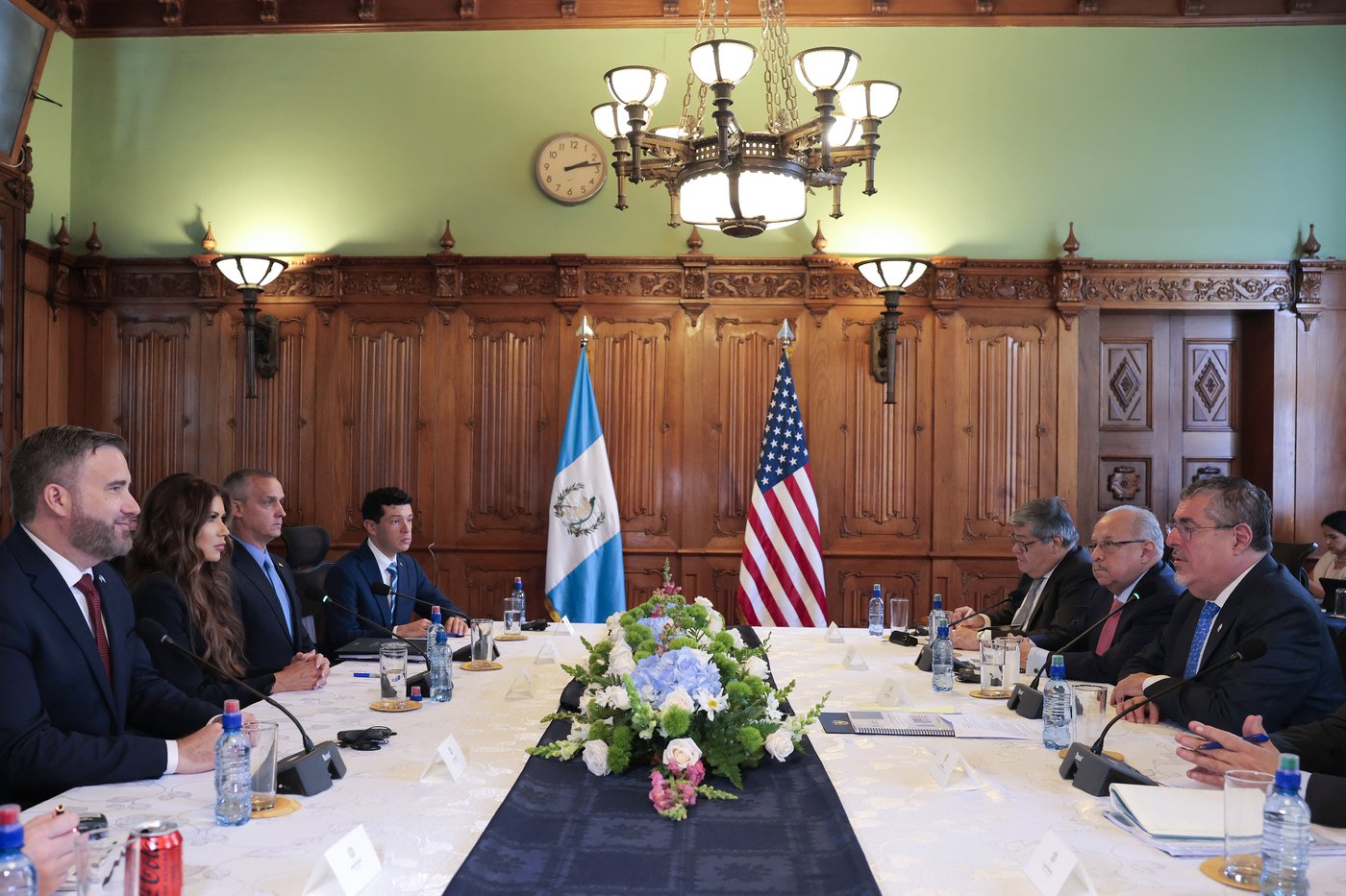 Guatemala's president denies new asylum deal with US | iNFOnews.ca Guatemala's president denies new asylum deal with US | iNFOnews.ca