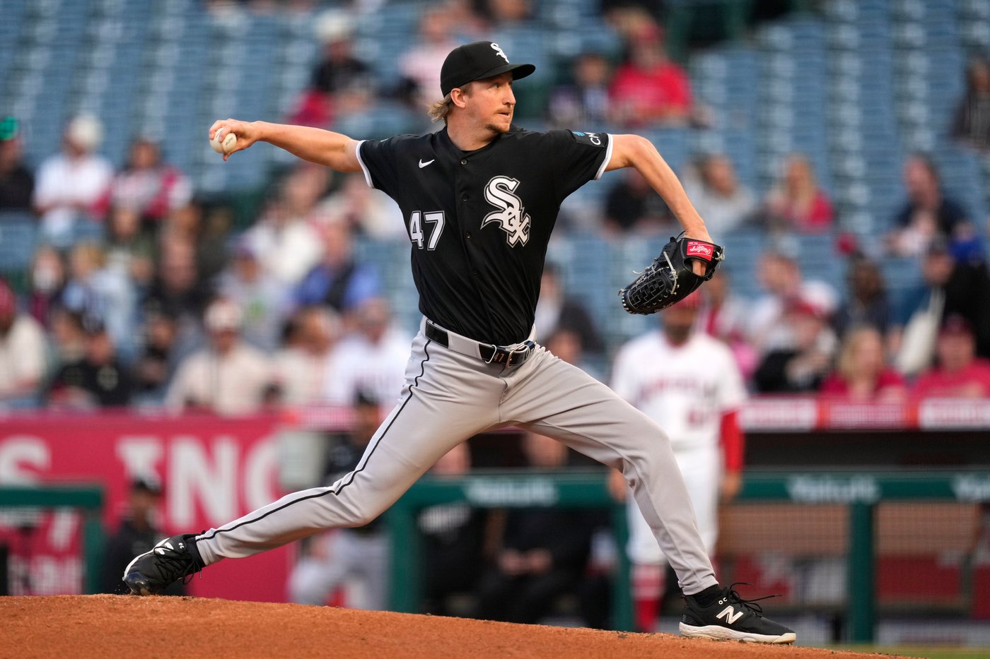Trout homers and Zeferzahn escapes a jam in the 9th as the Angels beat the White Sox 4-3 | iNFOnews.ca Trout homers and Zeferzahn escapes a jam in the 9th as the Angels beat the White Sox 4-3 | iNFOnews.ca