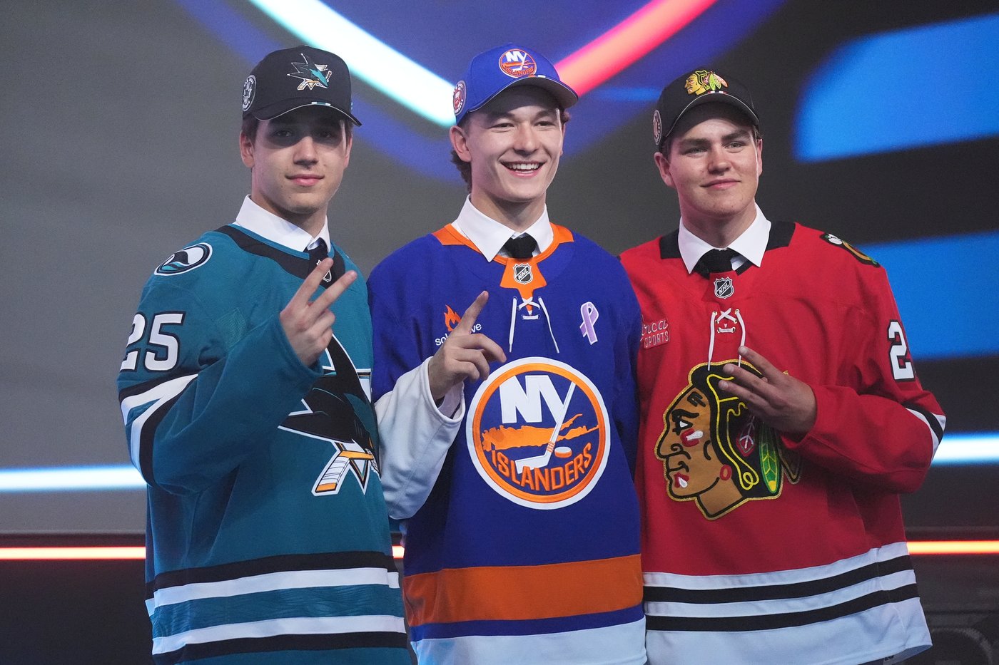 Matthew Schaefer and other top draft picks make NHL season-opening rosters | iNFOnews.ca