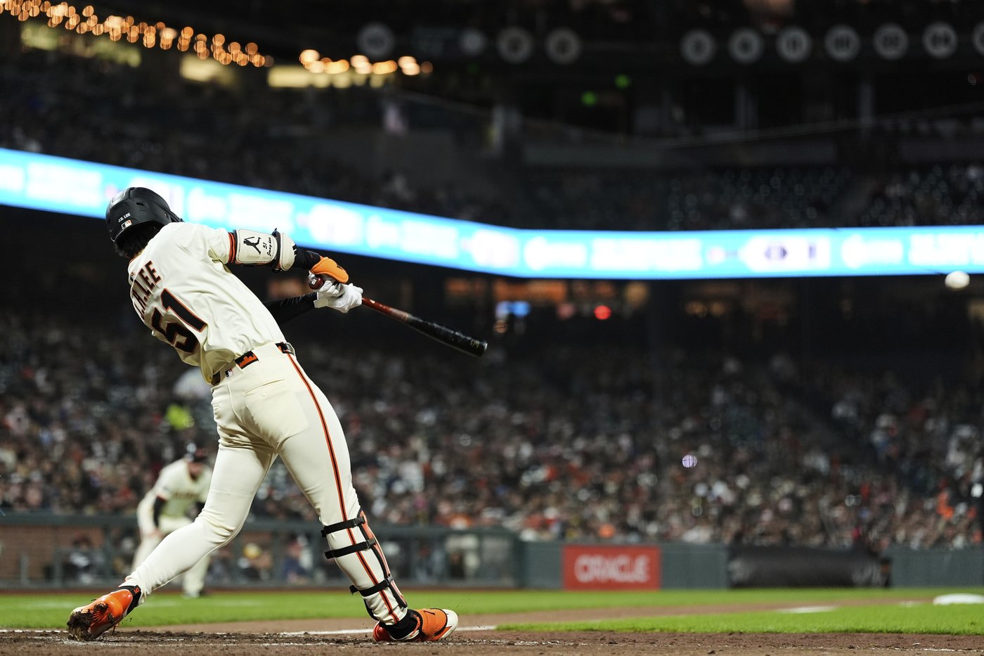 Wilmer Flores hits go-ahead homer and Jung Hoo Lee adds RBI triple as Giants beat Brewers 5-2 | iNFOnews.ca