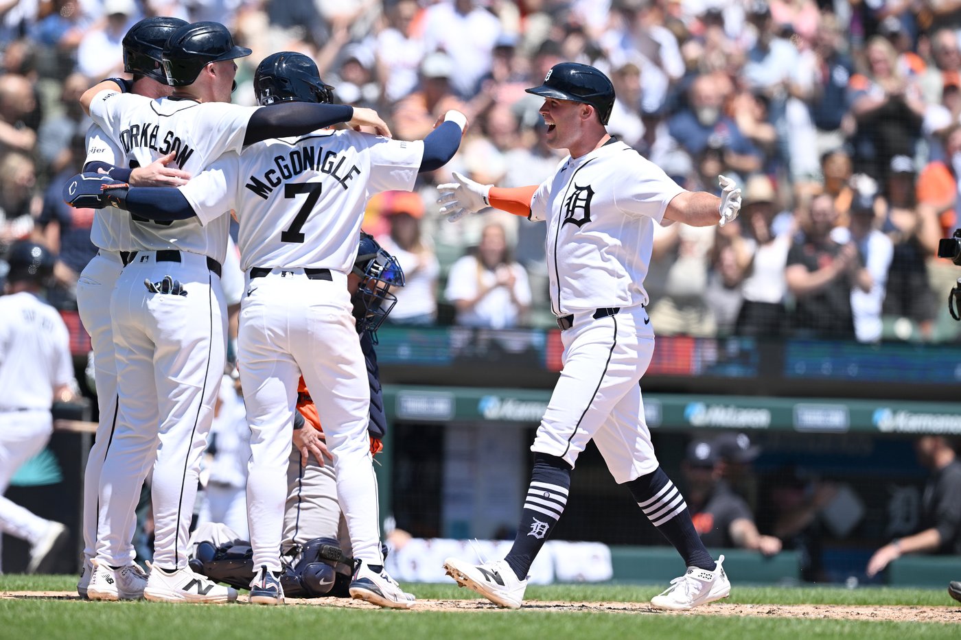 Astros rally for 8-6 win over Tigers, keeping AJ Hinch at 999 career victories | iNFOnews.ca Astros rally for 8-6 win over Tigers, keeping AJ Hinch at 999 career victories | iNFOnews.ca