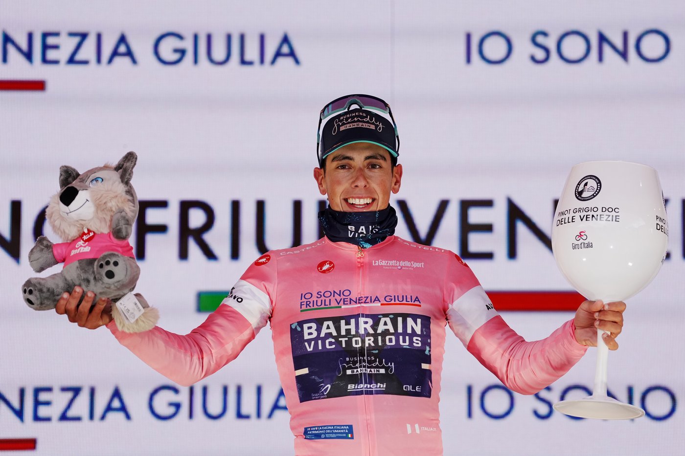 Arrieta wins stage 5 of Giro despite going the wrong way and Eulálio takes the overall lead | iNFOnews.ca