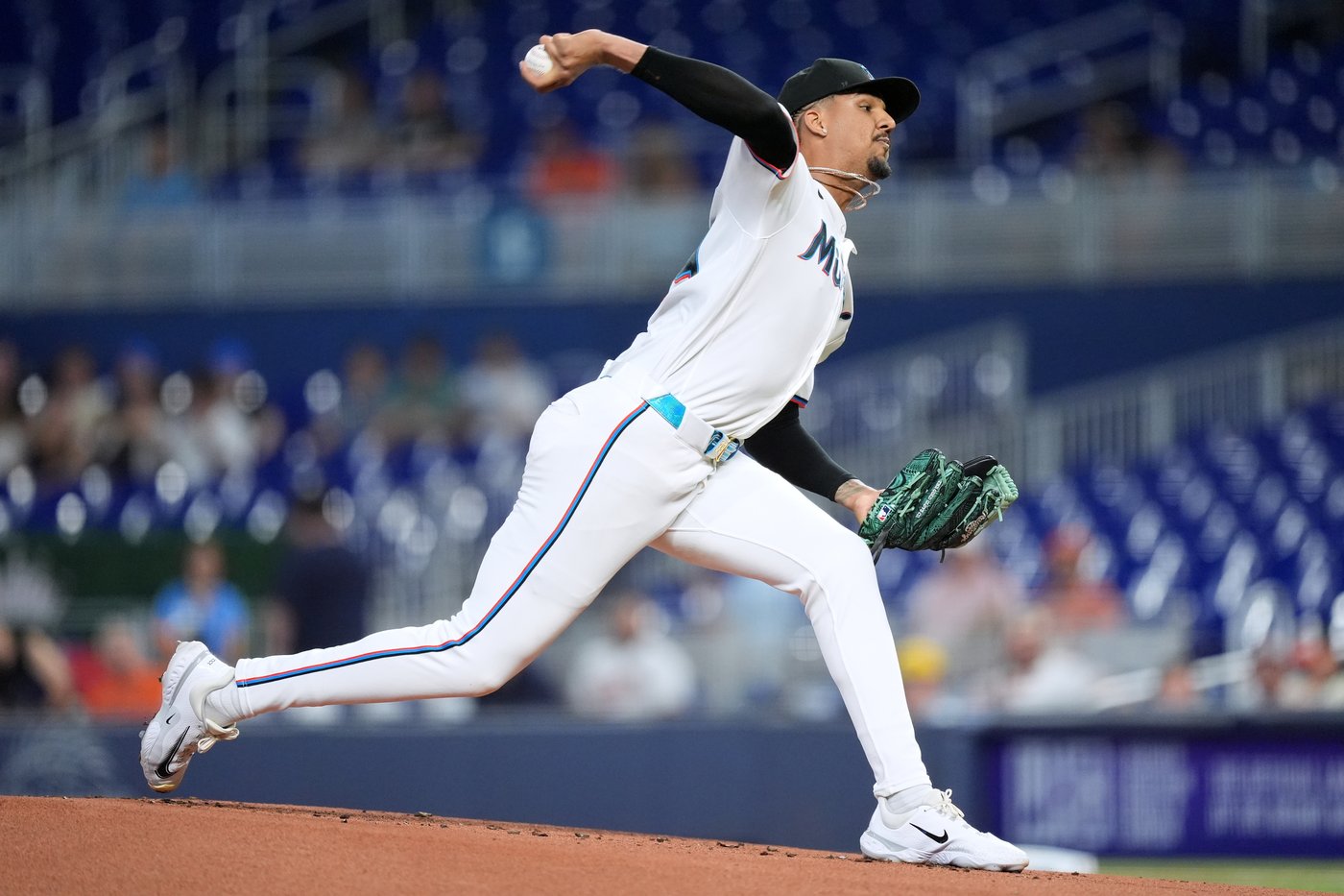 Pete Alonso hits a 3-run homer and Orioles get 2nd straight win over Marlins, 7-4 | iNFOnews.ca
