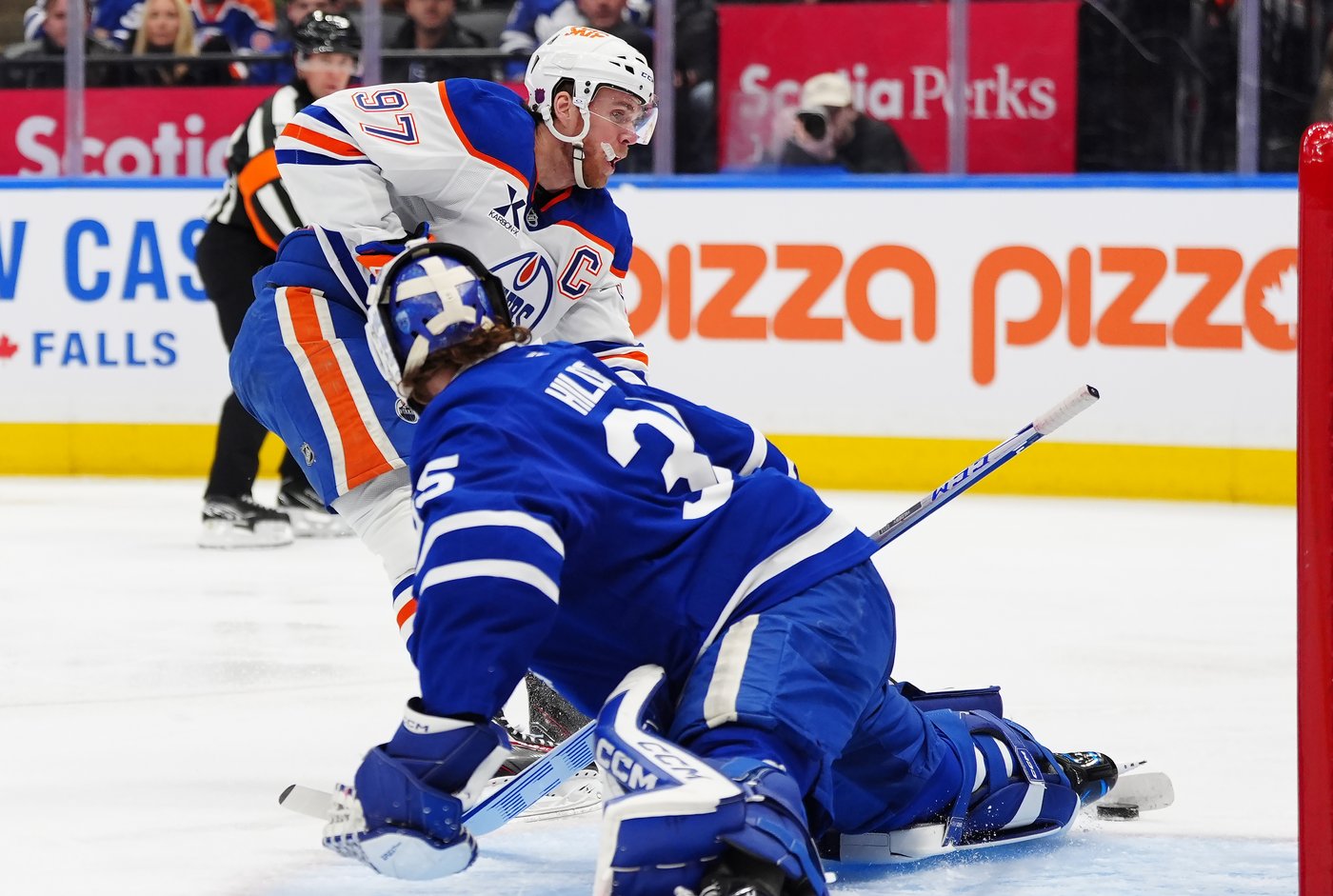 Oilers captain Connor McDavid named NHL's first star after 10-point week | iNFOnews.ca Oilers captain Connor McDavid named NHL's first star after 10-point week | iNFOnews.ca