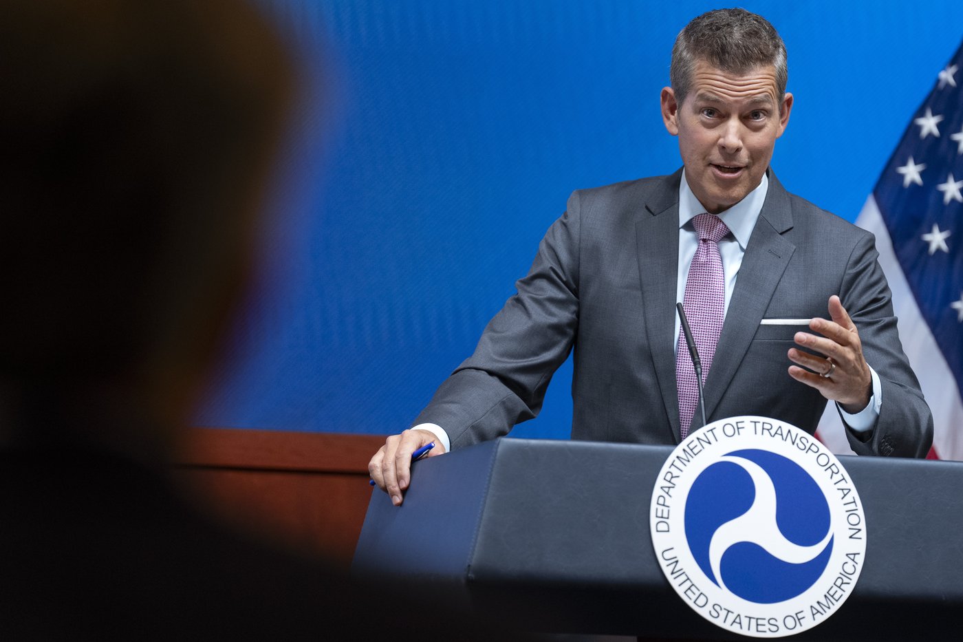 Aborted landings due to Army helicopter near Reagan airport 'unacceptable,' top official says | iNFOnews.ca