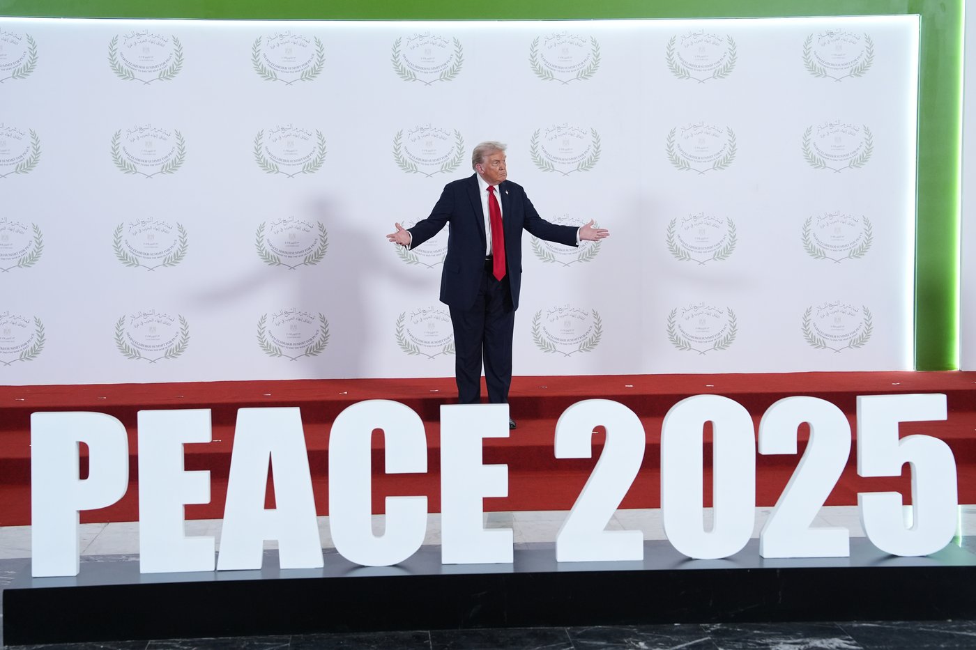 Trump urges leaders to put 'old feuds' aside as he calls for a new era of harmony in the Middle East | iNFOnews.ca