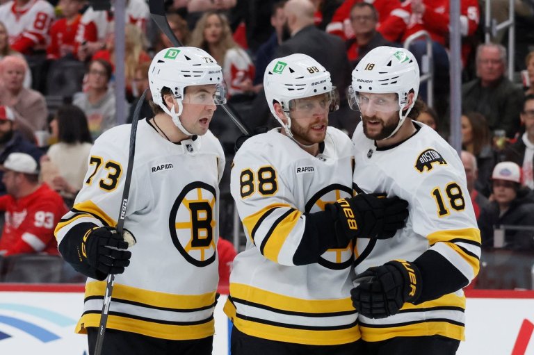 Bruins beat the Red Wings 4-2 in an Eastern Conference wild-card showdown | iNFOnews.ca