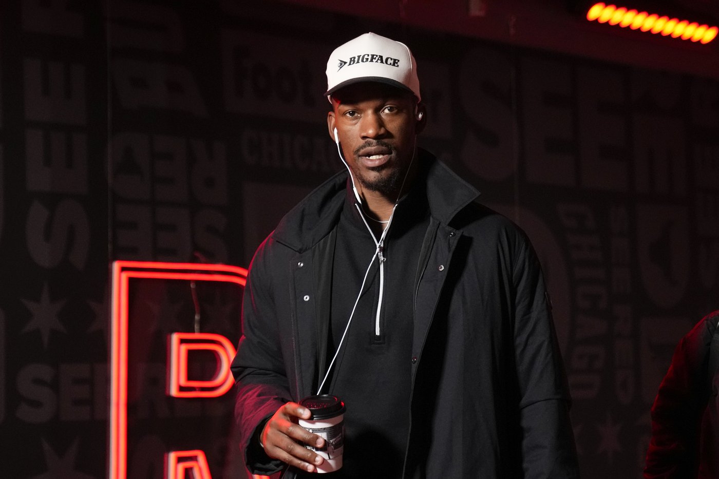 Jimmy Butler gets off to a good start with Warriors by scoring 25 points against Bulls in his debut | iNFOnews.ca Jimmy Butler gets off to a good start with Warriors by scoring 25 points against Bulls in his debut | iNFOnews.ca