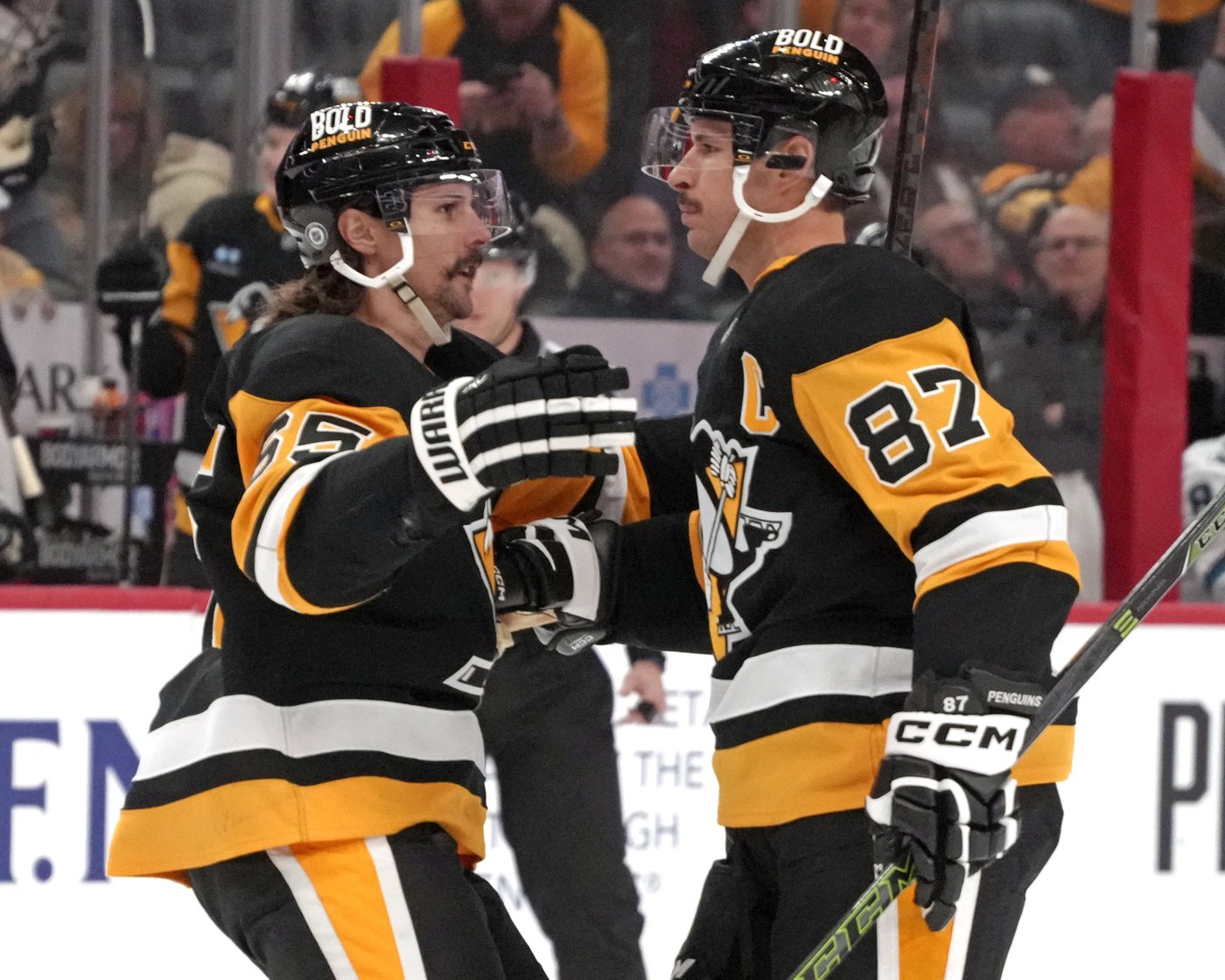Malkin scores shootout winner to help Penguins top Sharks 4-3 | iNFOnews.ca Malkin scores shootout winner to help Penguins top Sharks 4-3 | iNFOnews.ca