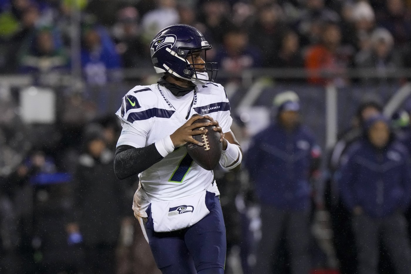 Woolen's late interception seals win as Seahawks beat struggling Bears 6-3 to boost playoff hopes | iNFOnews.ca