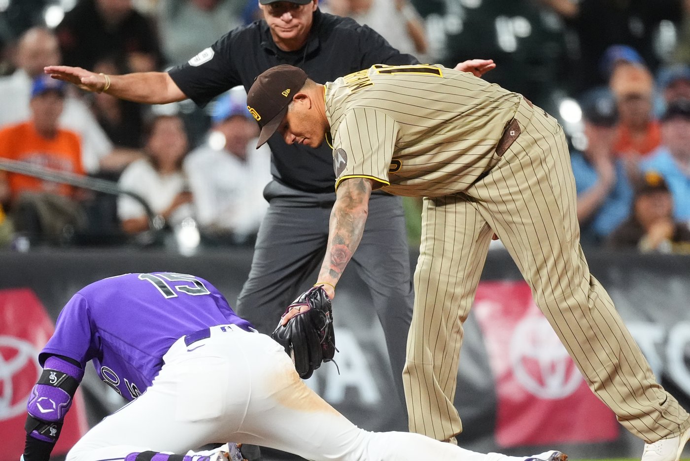 Padres stretch winning streak to 8 as Machado and Tatis homer in 8-7 victory over Rockies | iNFOnews.ca Padres stretch winning streak to 8 as Machado and Tatis homer in 8-7 victory over Rockies | iNFOnews.ca