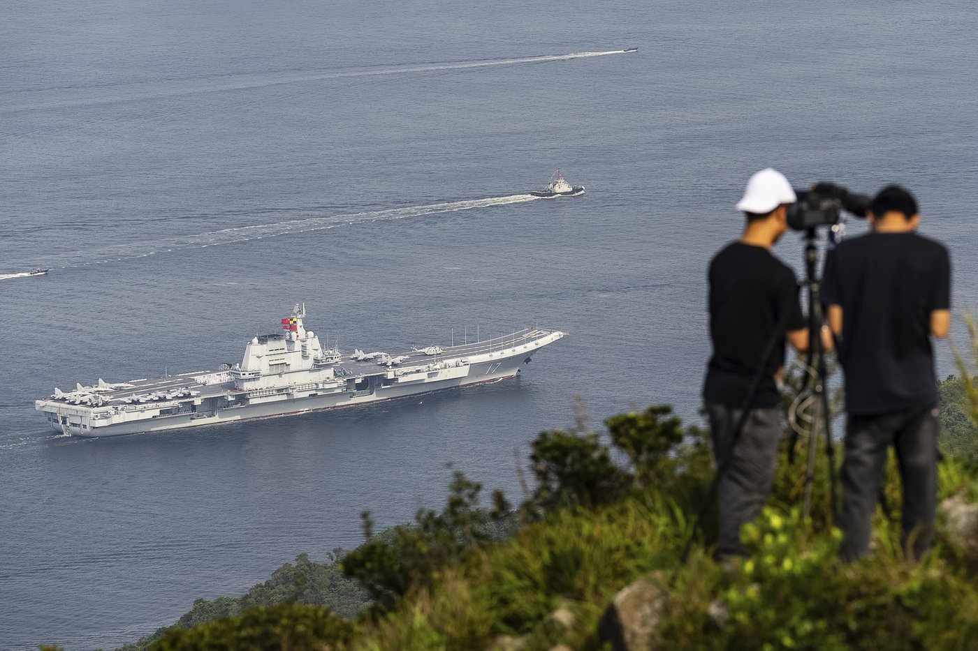 Chinese aircraft carrier sails into Hong Kong to boost patriotism | iNFOnews.ca