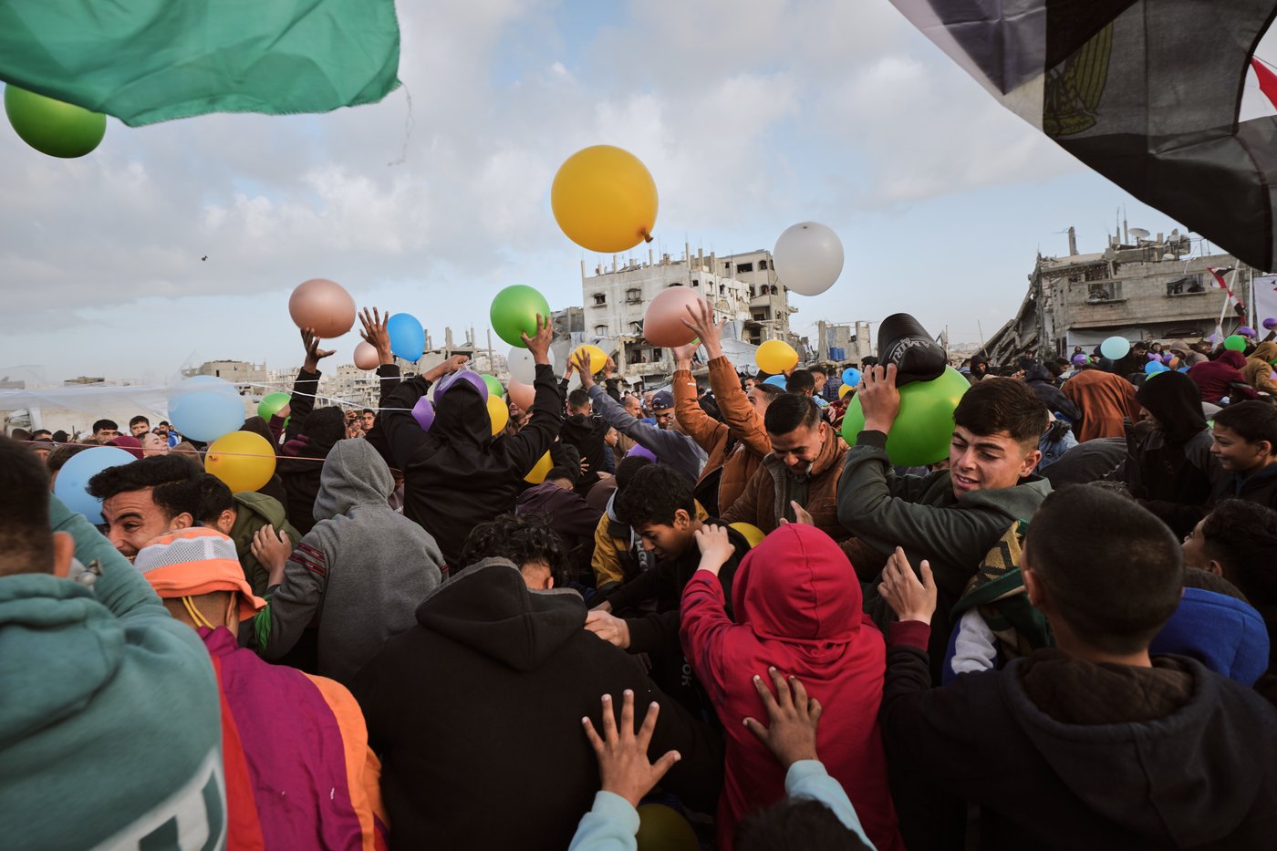 A look at celebrations for Eid al-Fitr around the world, in photos | iNFOnews.ca