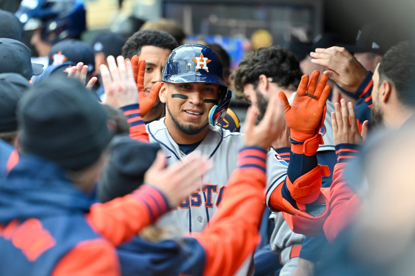 Paredes' 2-run homer in the 1st inning powers Astros to a 2-1 win over the Twins | iNFOnews.ca