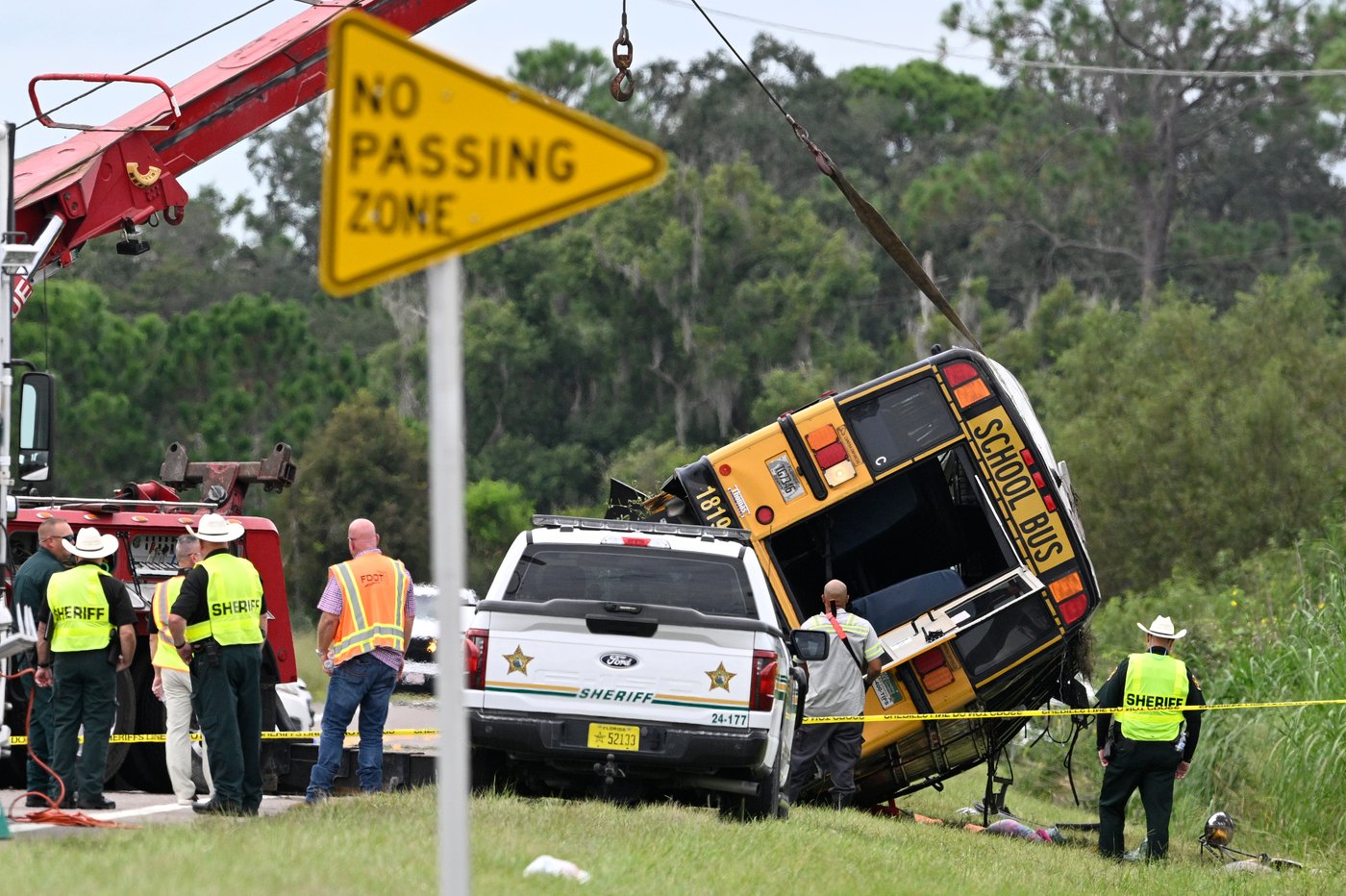 2 people killed, including a student, after Florida school bus rolls over in crash | iNwheels