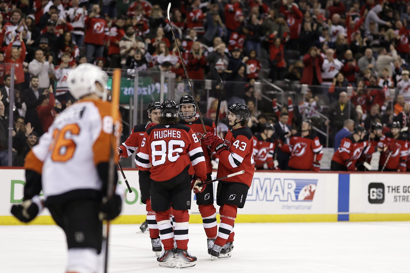 Jake Allen stops 24 as Devils rout Flyers 5-0 | iNFOnews.ca