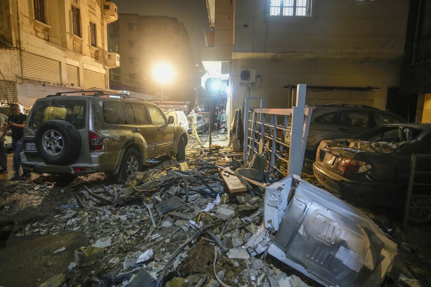 At least 22 killed in airstrikes in central Beirut, with Israel also firing on UN peacekeepers | iNFOnews.ca At least 22 killed in airstrikes in central Beirut, with Israel also firing on UN peacekeepers | iNFOnews.ca