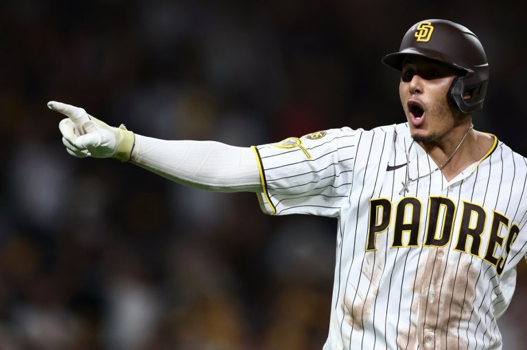 Machado homers as Padres beat D-backs 10-7 to clinch home field in wild-card round vs Cubs | iNFOnews.ca