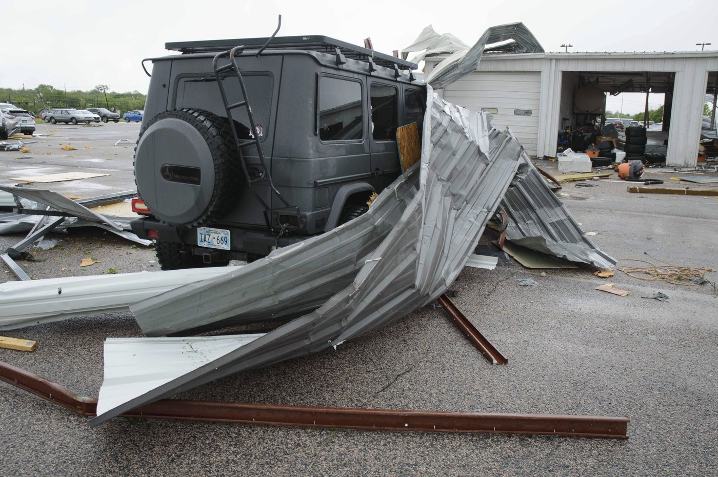 Tornado-producing storm deals deadly weather to Oklahoma and Texas | iNFOnews.ca Tornado-producing storm deals deadly weather to Oklahoma and Texas | iNFOnews.ca
