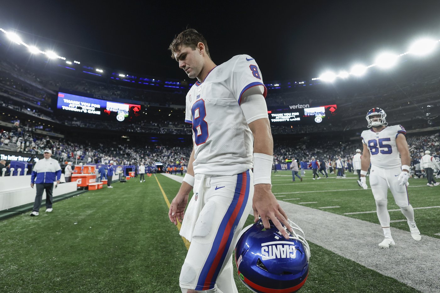 Giants release quarterback Daniel Jones just days after benching him | iNFOnews.ca