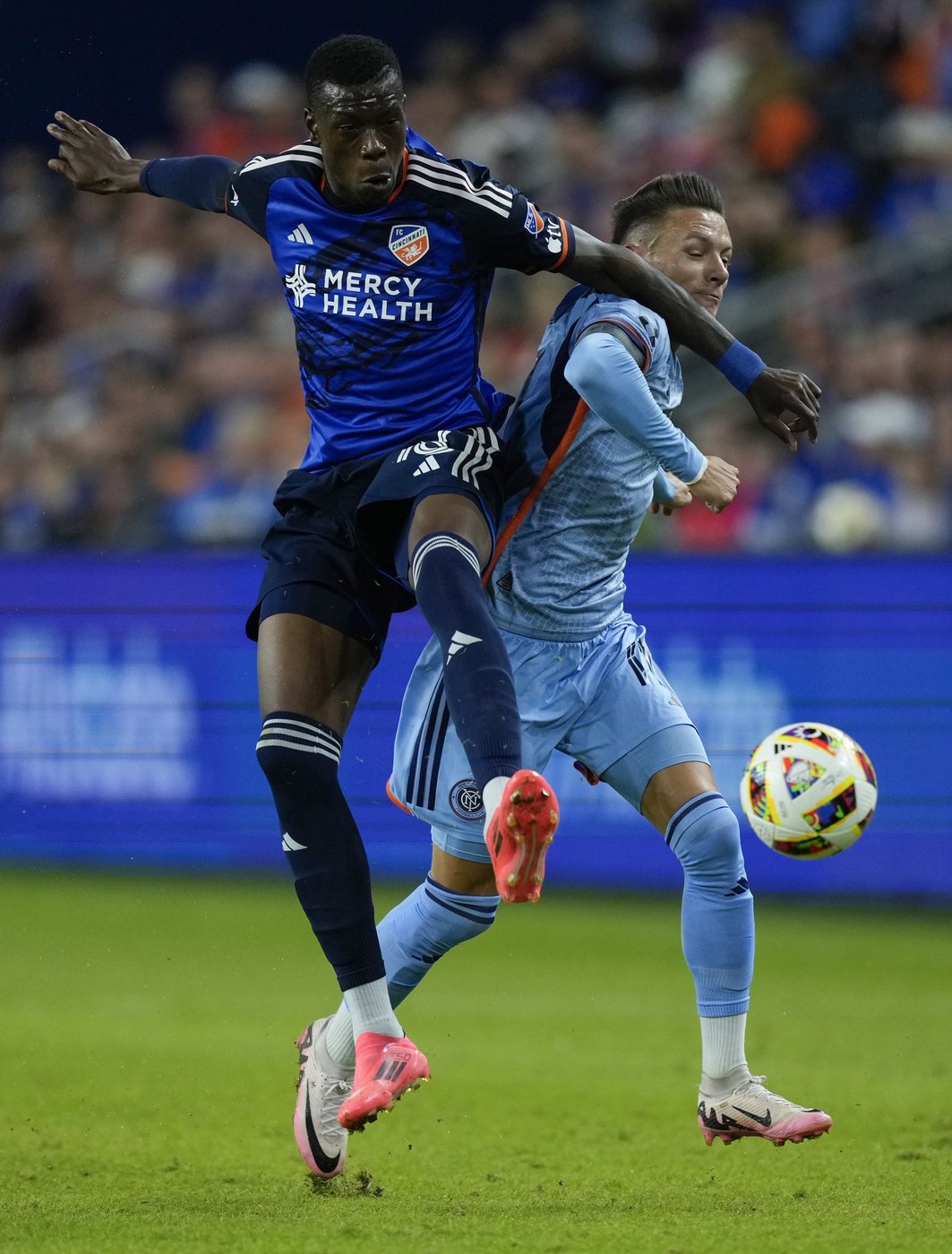 Luciano Acosta, Yamin Asad, Roman Celentano help Cincinnati hold off NYCFC 1-0 in playoff opener | iNFOnews.ca Luciano Acosta, Yamin Asad, Roman Celentano help Cincinnati hold off NYCFC 1-0 in playoff opener | iNFOnews.ca