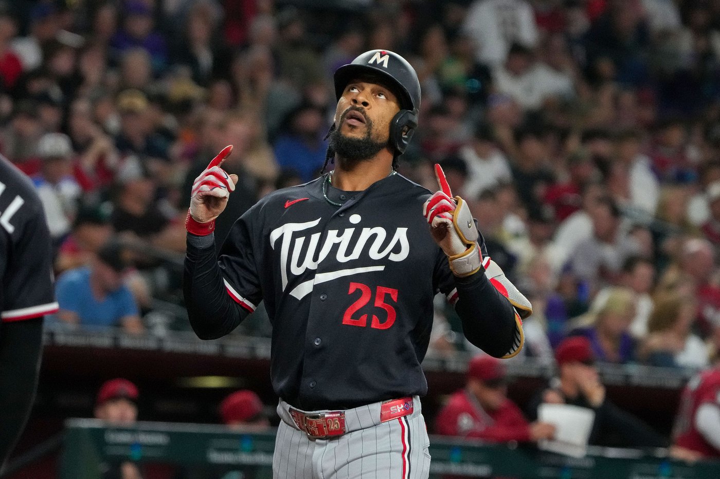 Buxton hits grand slam in Twins' 10-run 5th inning against Diamondbacks | iNFOnews.ca Buxton hits grand slam in Twins' 10-run 5th inning against Diamondbacks | iNFOnews.ca