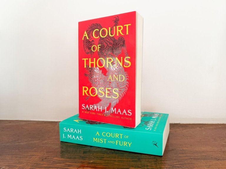 After 5 years, Sarah J. Maas returns to 'A Court of Thorns and Roses' with 2 untitled books | iNFOnews.ca