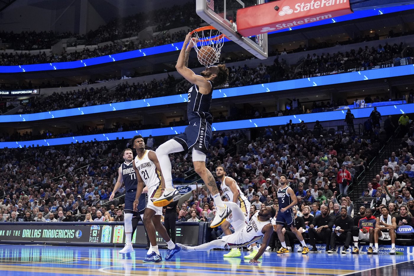 Luka Doncic returns from injury to score 26 points as Mavericks top the Pelicans 132-91 | iNFOnews.ca