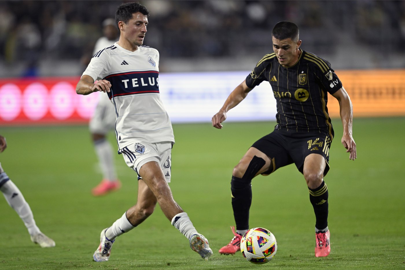 Bouanga, Olivera score as LAFC opens MLS playoffs with 2-1 win over Whitecaps | iNFOnews.ca