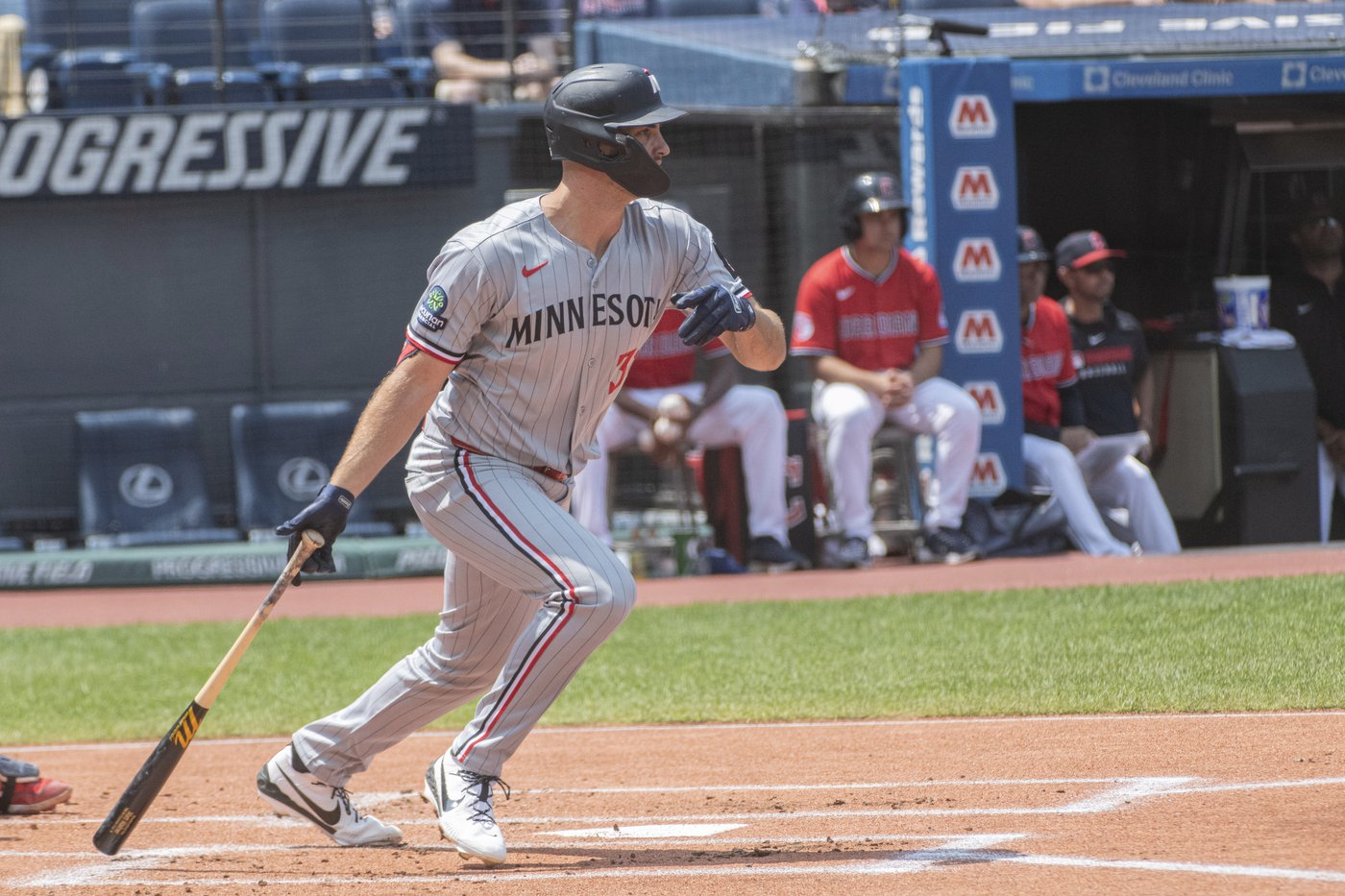 Twins score 4 runs in 1st inning, beat Guardians 5-4 to snap 4-game losing streak | iNFOnews.ca