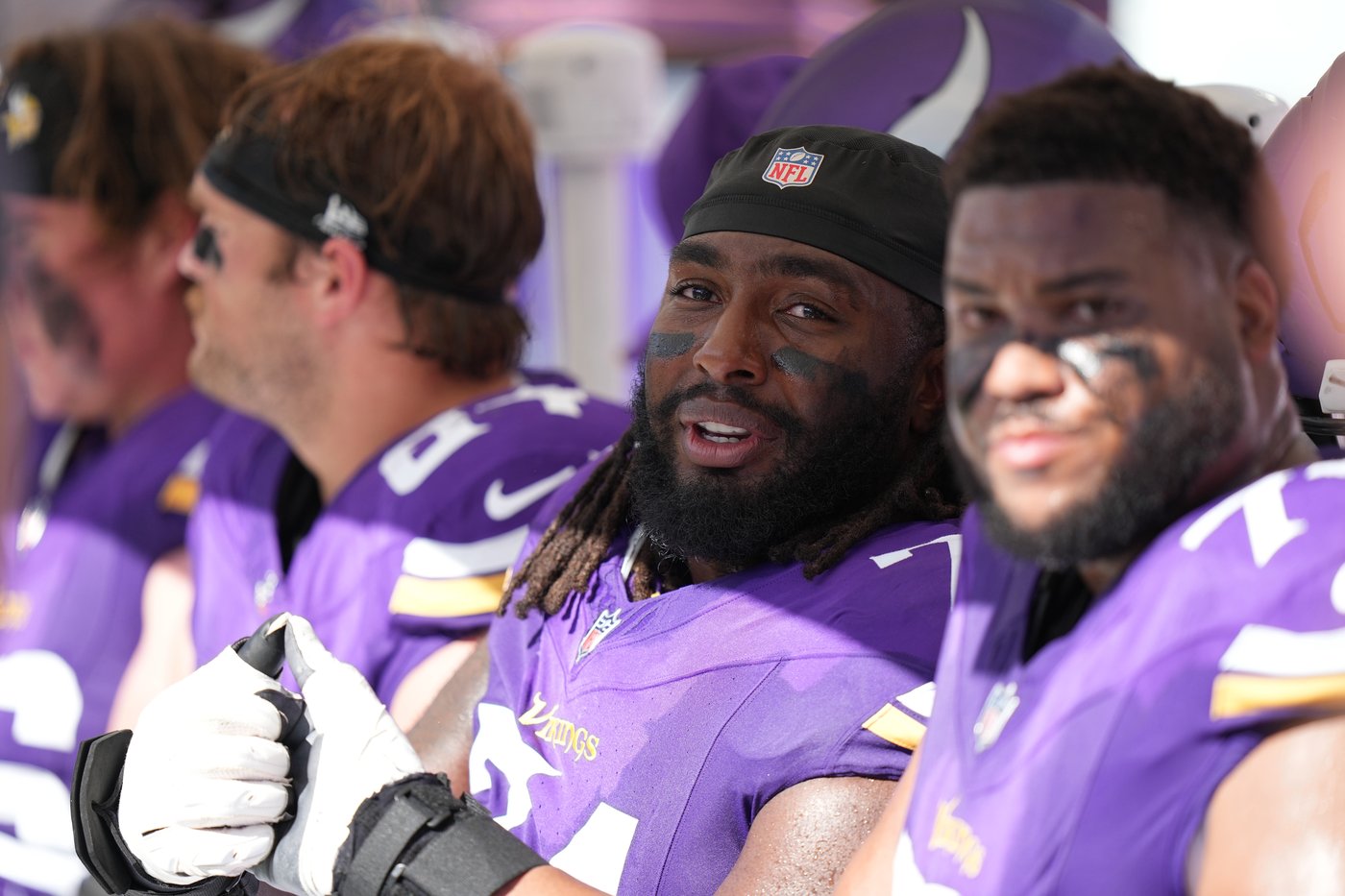 Vikings likely lose left guard Donovan Jackson for the rest of the regular season with a knee injury | iNFOnews.ca Vikings likely lose left guard Donovan Jackson for the rest of the regular season with a knee injury | iNFOnews.ca