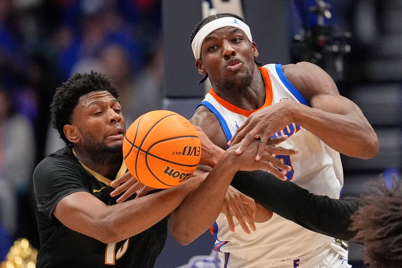 Florida's Rueben Chinyelu wants to be able to fix the teeth he could knock out in March Madness | iNFOnews.ca Florida's Rueben Chinyelu wants to be able to fix the teeth he could knock out in March Madness | iNFOnews.ca