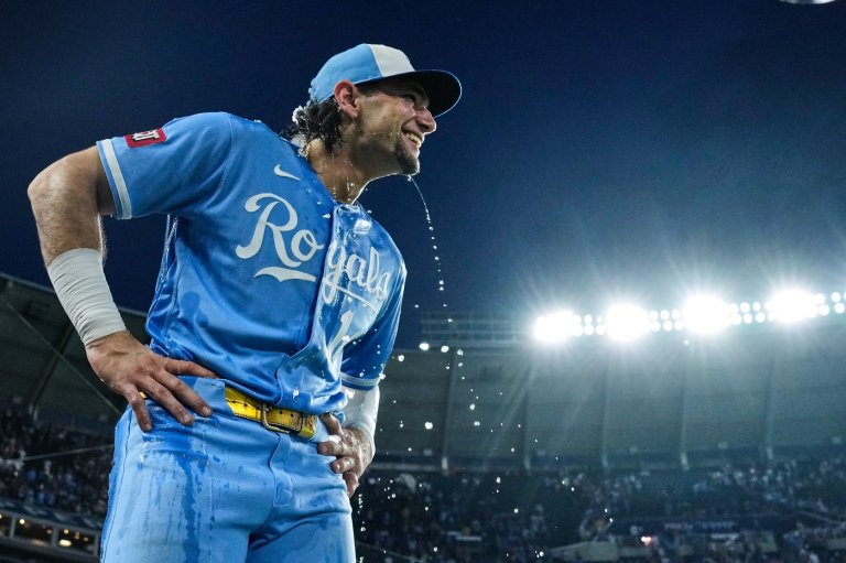 Jac Caglianone gives struggling Royals reason to hope with 2 homers, 2 doubles in win over Cubs | iNFOnews.ca