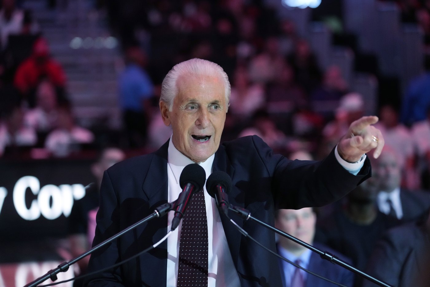 Lakers to honor former coach Pat Riley with a statue outside their downtown arena | iNFOnews.ca Lakers to honor former coach Pat Riley with a statue outside their downtown arena | iNFOnews.ca