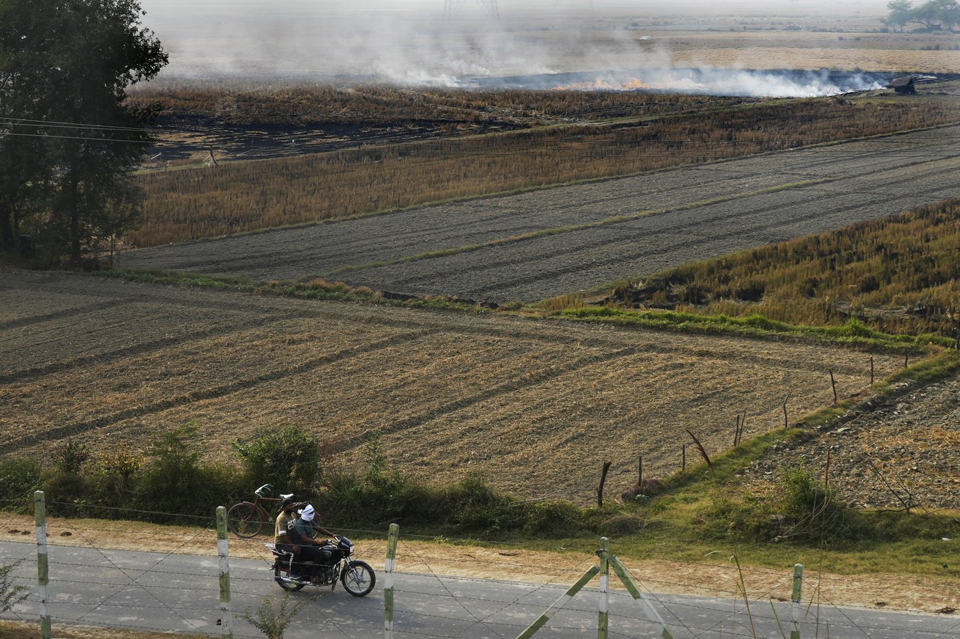 India's capital chokes as air pollution levels hit 50 times the safe limit | iNFOnews.ca India's capital chokes as air pollution levels hit 50 times the safe limit | iNFOnews.ca