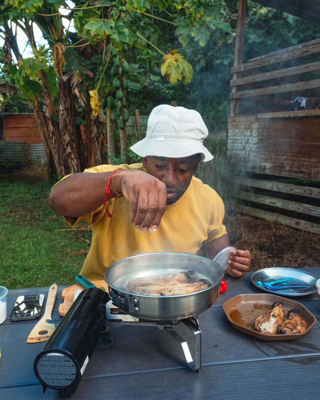 Why eat junk on a camping trip? Tips and recipes for nutritious food on the trail | iNFOnews.ca Why eat junk on a camping trip? Tips and recipes for nutritious food on the trail | iNFOnews.ca