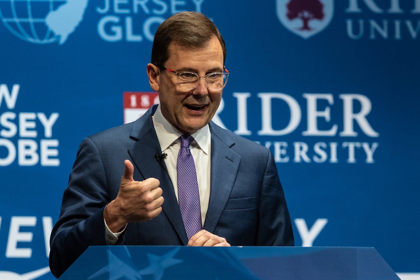 Battle lines shift in House races as Republicans retreat from front-line districts | iNFOnews.ca