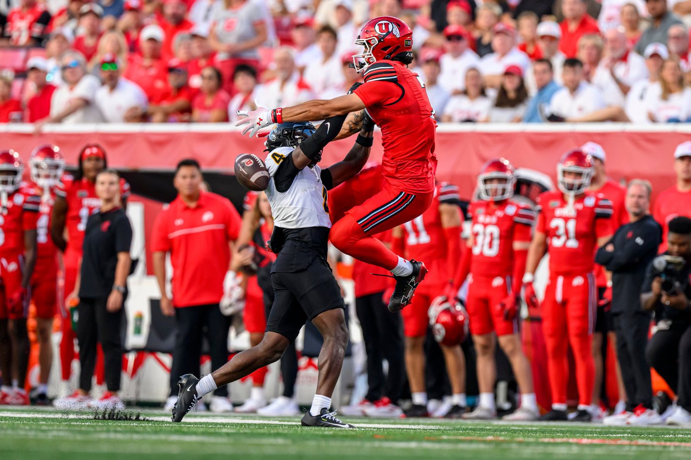Dampier and Parker star in No. 21 Utah's first opener without Whittingham in 21 years | iNFOnews.ca Dampier and Parker star in No. 21 Utah's first opener without Whittingham in 21 years | iNFOnews.ca