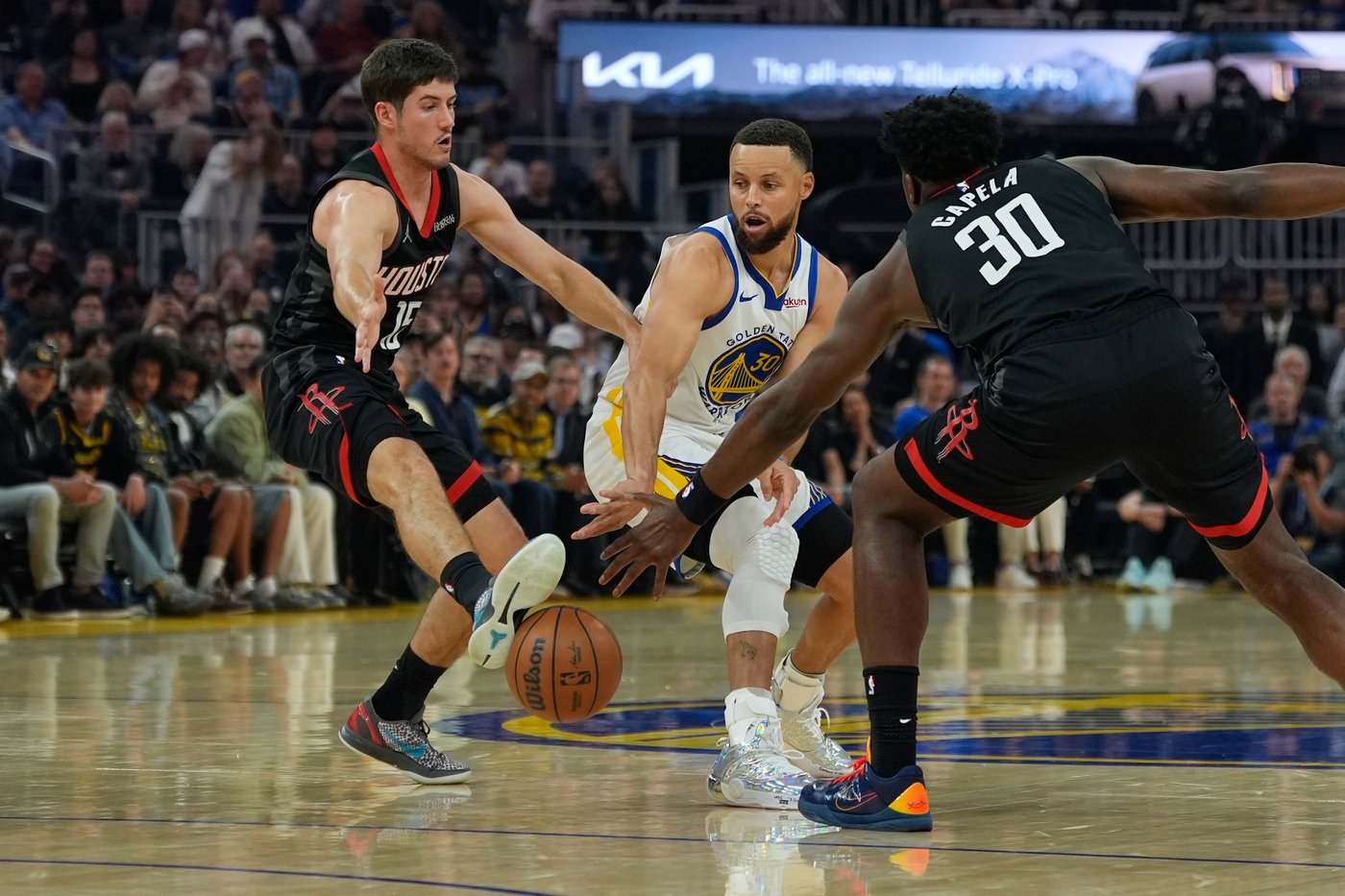 After missing more than 2 months with right knee injury, Stephen Curry returns for Warriors | iNFOnews.ca After missing more than 2 months with right knee injury, Stephen Curry returns for Warriors | iNFOnews.ca