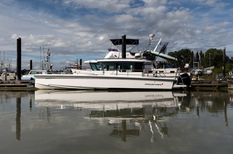 CP NewsAlert: Transport Canada orders detention of boat linked to fatal B.C. sinking | iNFOnews.ca