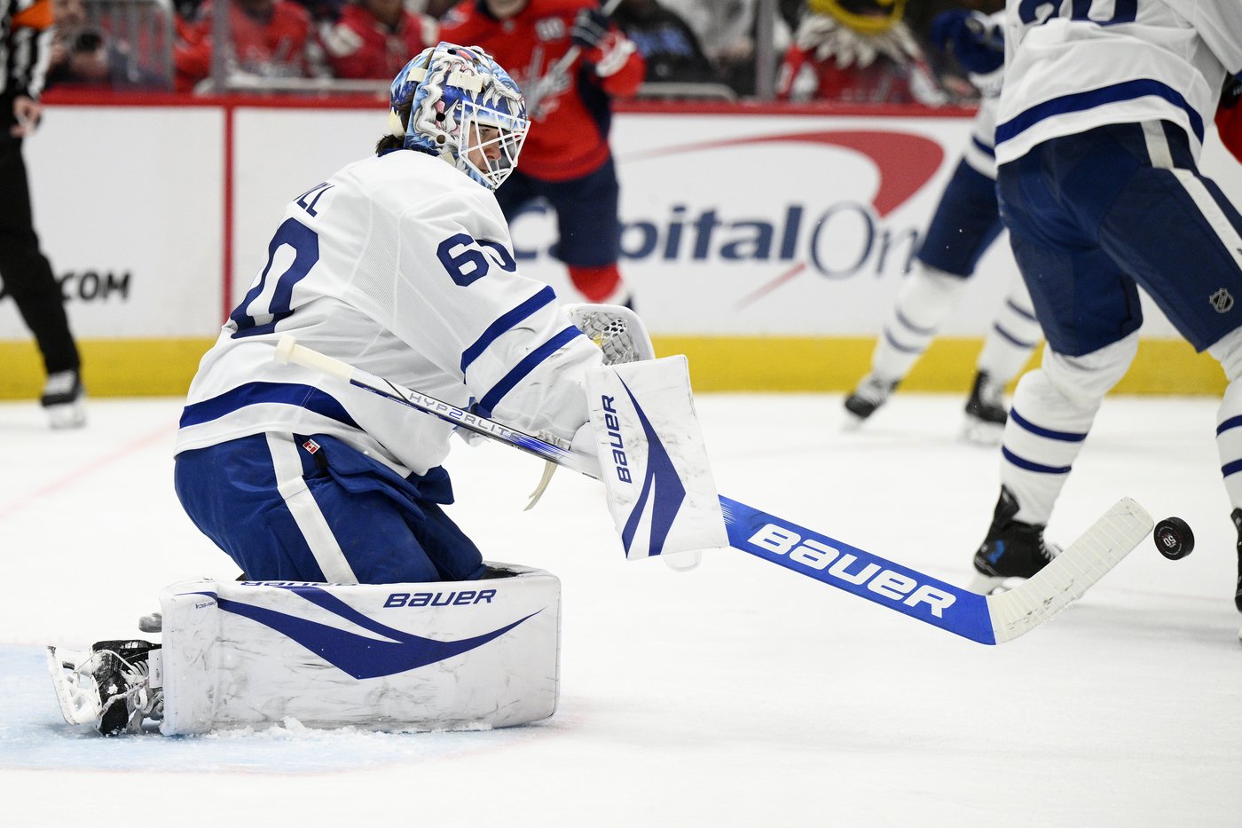 Tavares scores in OT as Maple Leafs rally to clip Capitals 4-3 | iNFOnews.ca