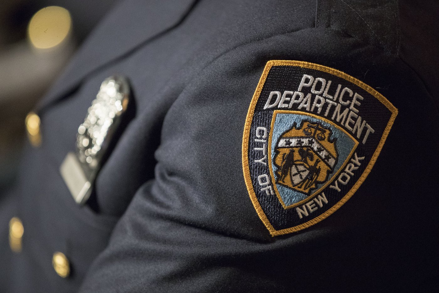 Off-duty NYPD officer fatally shoots man on Staten Island pointing fake gun | iNFOnews.ca Off-duty NYPD officer fatally shoots man on Staten Island pointing fake gun | iNFOnews.ca