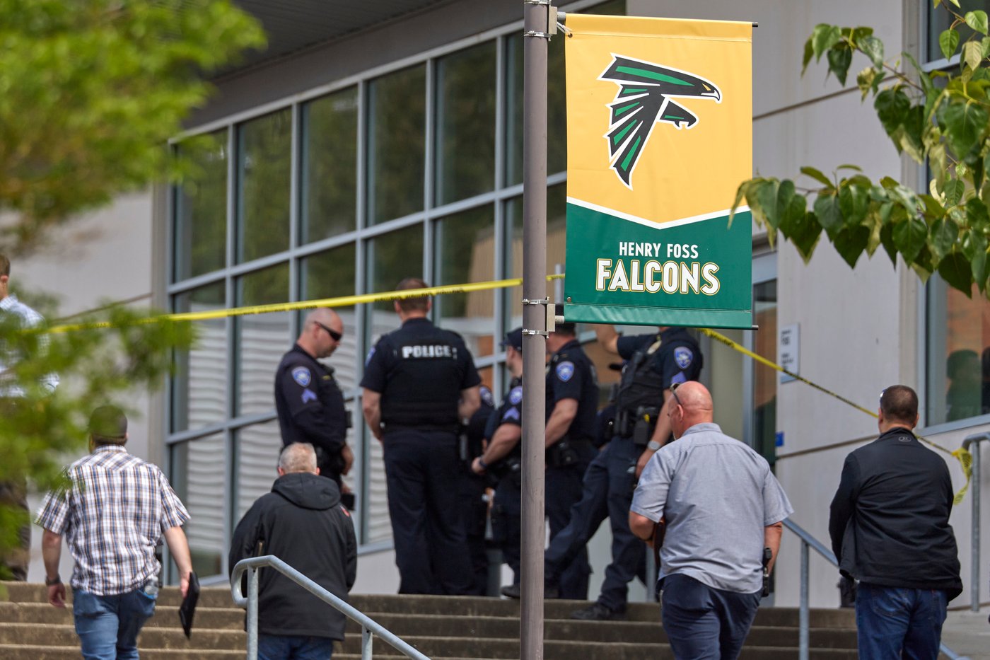 Stabbing at Washington state high school wounds 6, including suspect, police say | iNFOnews.ca Stabbing at Washington state high school wounds 6, including suspect, police say | iNFOnews.ca
