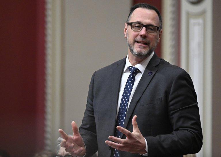 Quebec to extend religious symbols ban, outlaw university prayer rooms in new bill | iNFOnews.ca